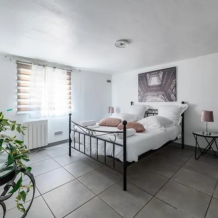 Cosy - Proche Disneyland - Paris - Rer דירה *